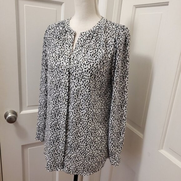 Apt. 9 Leopard Print Hidden Button Front Close Size XS, classic business - Picture 3 of 11